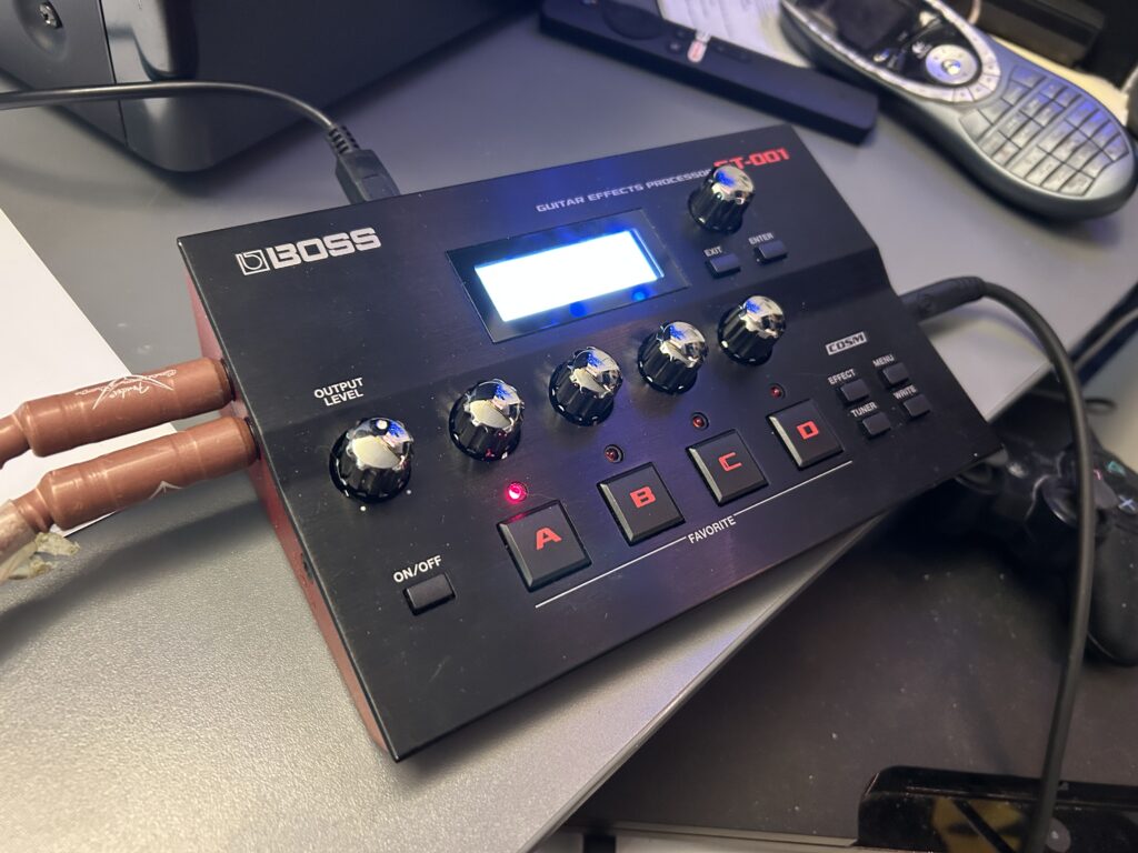 Boss GT-001
